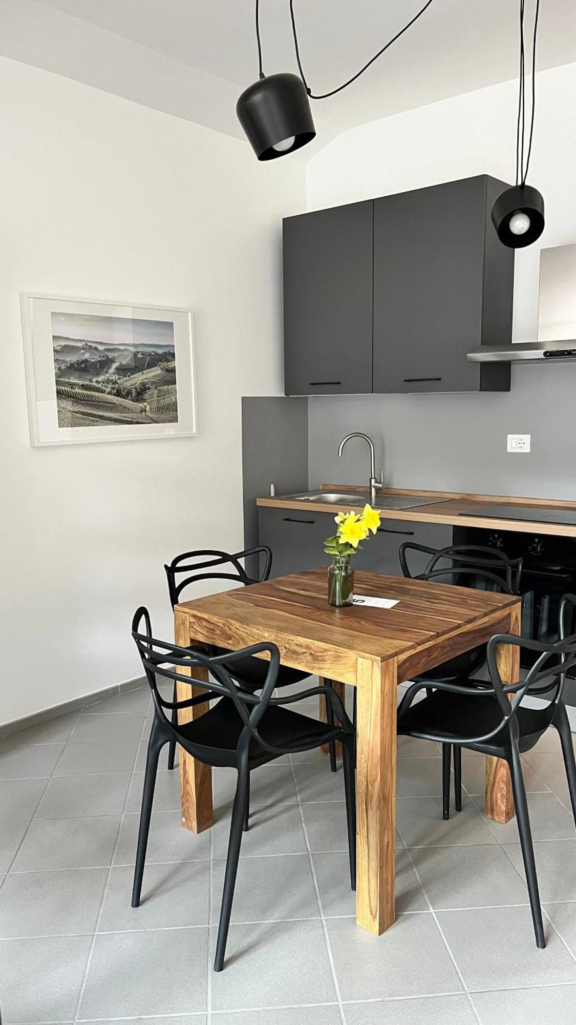 San Martino Holiday Apartments Ницца-Монферрато Экстерьер фото