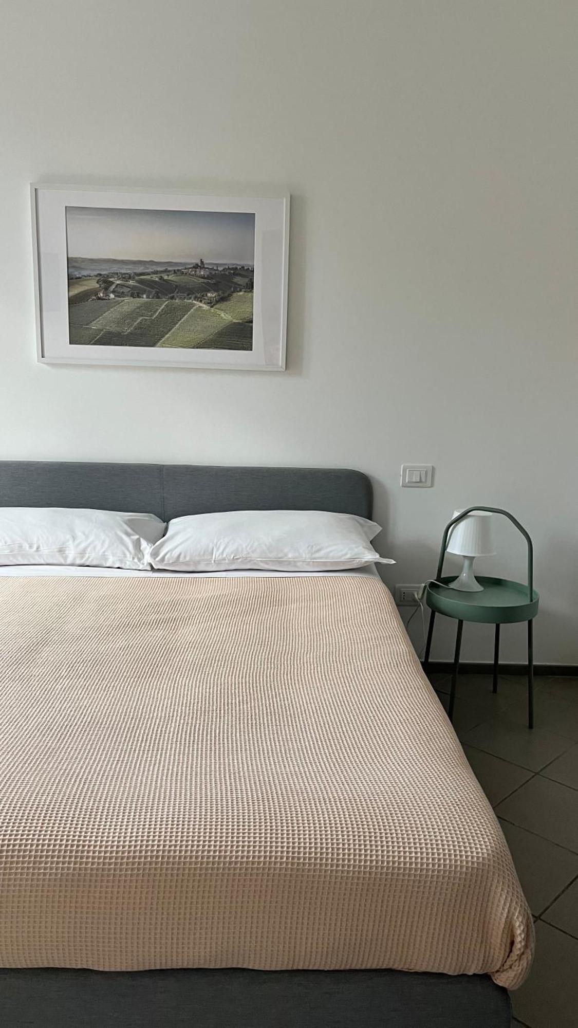 San Martino Holiday Apartments Ницца-Монферрато Экстерьер фото