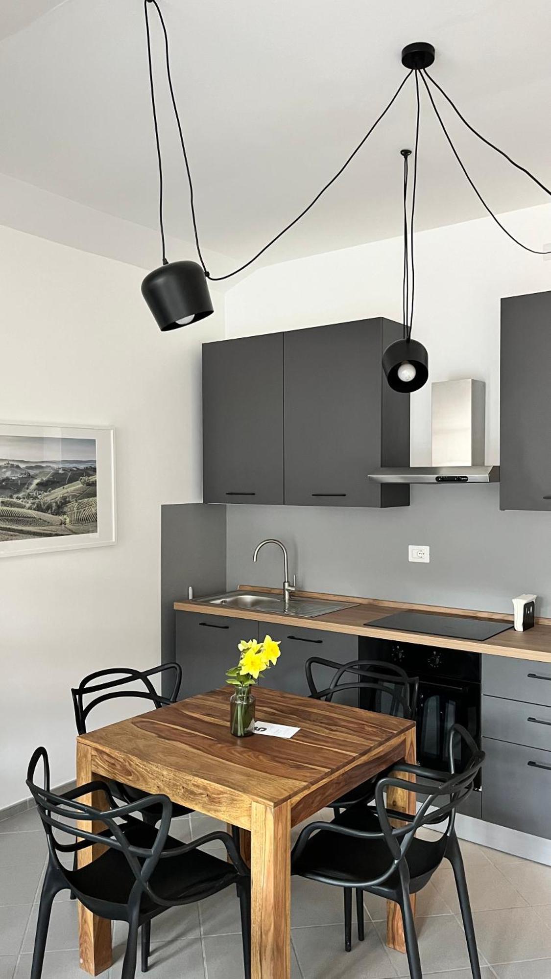 San Martino Holiday Apartments Ницца-Монферрато Экстерьер фото